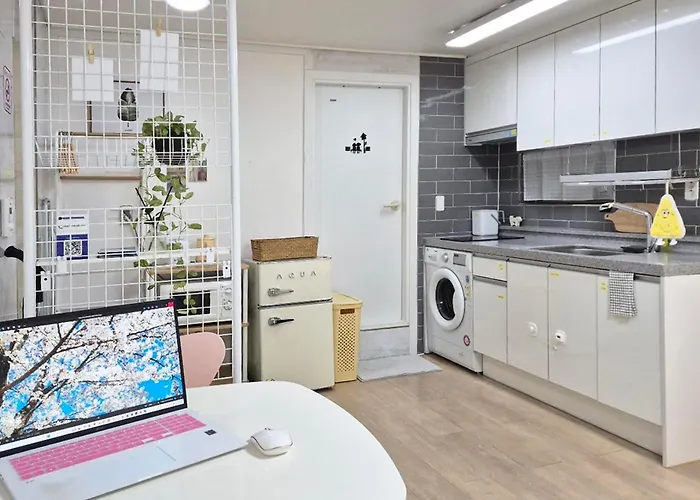 Apartment Hongdae # S101 Seoul